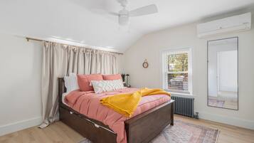 2 bedrooms, desk, iron/ironing board, travel crib