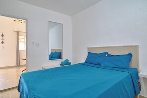 1 habitación, tabla de planchar con plancha, wifi y ropa de cama 