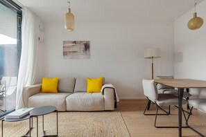 TV, stereo - Blueground | Schöneberg, elevator, w/d, nr zoo (Berlin)