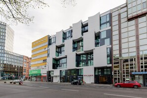 Exterior - Blueground | Schöneberg, elevator, w/d, nr zoo (Berlin)