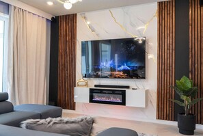 Smart TV, fireplace - Spacious 5-bedroom townhome with AC amazing windsor cay new resort Clermont (Clermont)