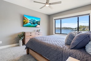 5 quartos, escrivaninha, Wi-Fi de cortesia, roupa de cama