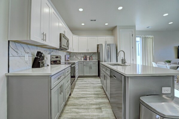 Microwave, oven, stovetop, dishwasher