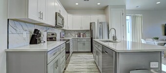 Desert Mineral Ascent- 2B2B Game Room Pet Friendly Views of CO National Monument