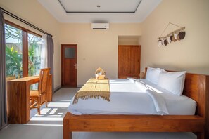 3 bedrooms, in-room safe, iron/ironing board, WiFi