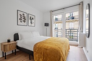 3 chambres, fer et planche à repasser, Wi-Fi, draps fournis