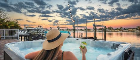 Bain à remous extérieur