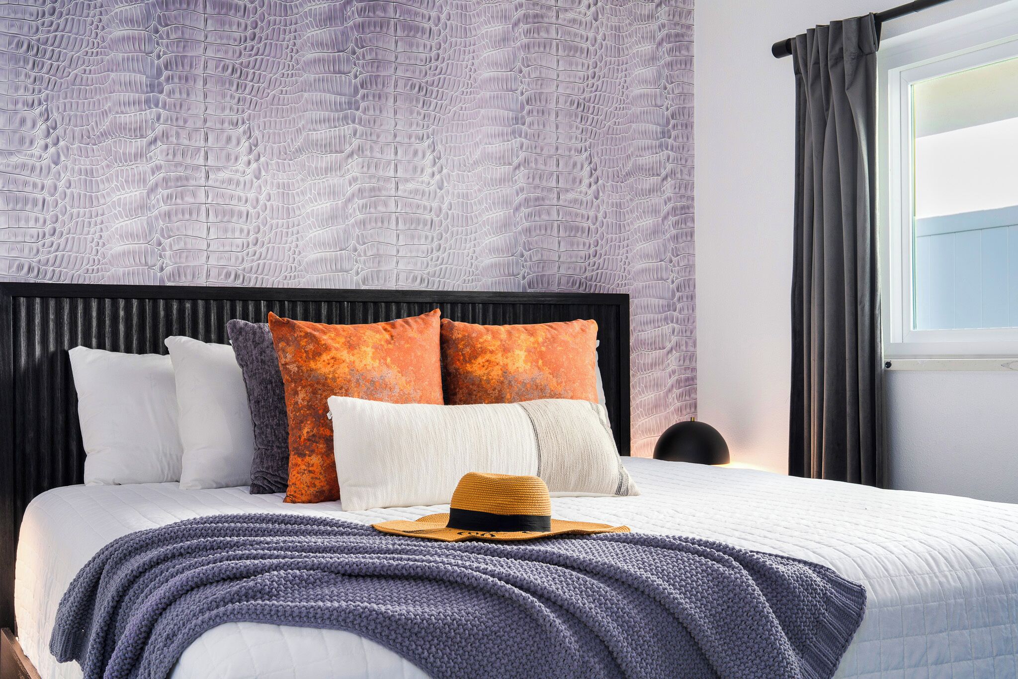 2 bedrooms, desk, iron/ironing board, travel crib