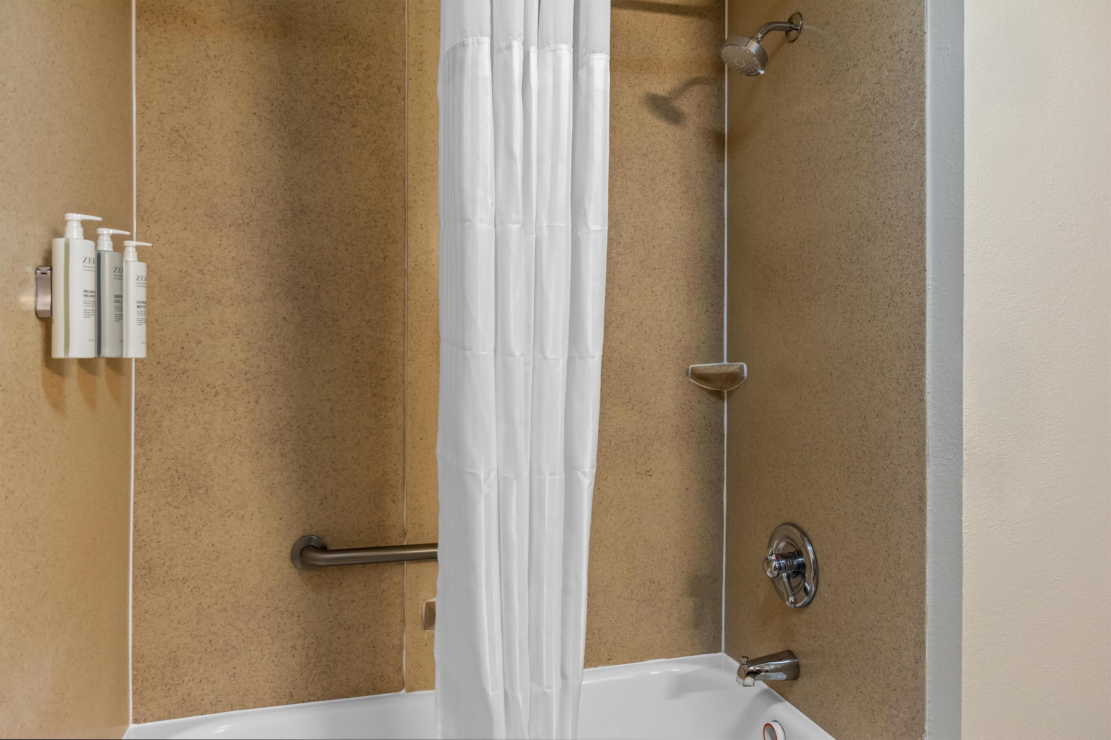 Suite, 2 Queen Beds, Mobility Accessible, Microwave (Mobility) | Bathroom