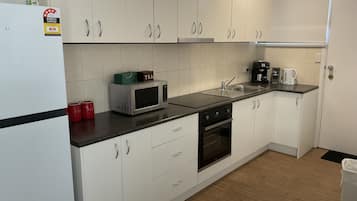 Fridge, microwave, oven, coffee/tea maker