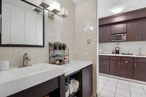 Fridge, microwave, stovetop, coffee/tea maker