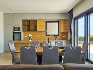 Fridge, oven, dishwasher, cookware/dishes/utensils - Vacation home Lejla by Interhome (Labin)