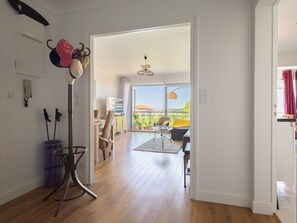 Interior - Nice apartment for 4 people with WIFI, TV and balcony (Biarritz)
