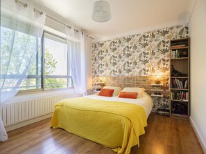 1 室のベ ッドルーム、WiFi (無料)