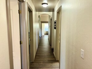 Interior - Comfortable South Edmond Home - 4bed 2bath (Edmond)