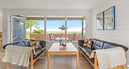 "Atena" - 200m from the sea by Interhome