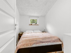 3 bedrooms, Internet