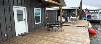Boscoyo 2 - 3 Bedroom/2 Bath Houseboat in Venice Marine