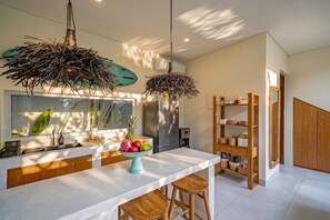Private kitchen - Villa Pia Pererenan (Munggu)