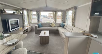 15 Willow Wynd Thurston Manor