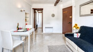 Living area - Lovely Studio In Mountain Village, Breil-sur-Roya, France (Breil-sur-Roya)