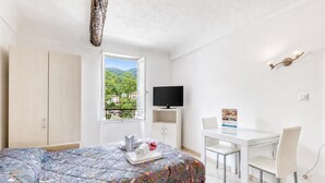 Room - Lovely Studio In Mountain Village, Breil-sur-Roya, France (Breil-sur-Roya)