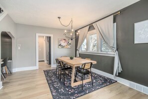 Unclassified image, 2 of 22, button