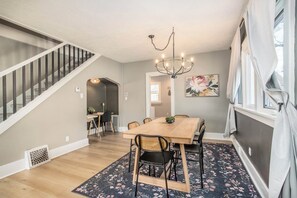 Unclassified image, 5 of 22, button