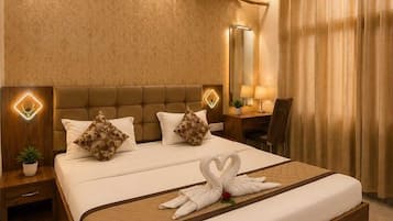 Deluxe Double Room, City View | Desk, laptop workspace, free WiFi