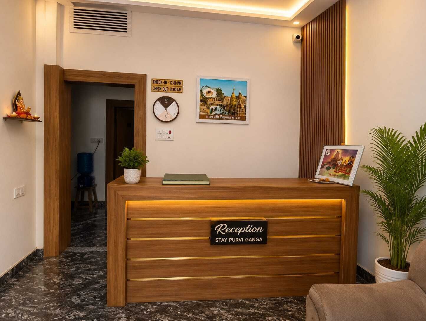 Desk, laptop workspace, free WiFi
