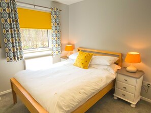 4 chambres, fer et planche à repasser, lit parapluie, Wi-Fi gratuit