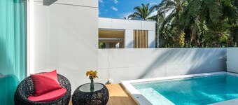 The Garnet Light Pool Villa Aonang Krabi ,Cozy 3BR Pool Villa, 5 mins to beach