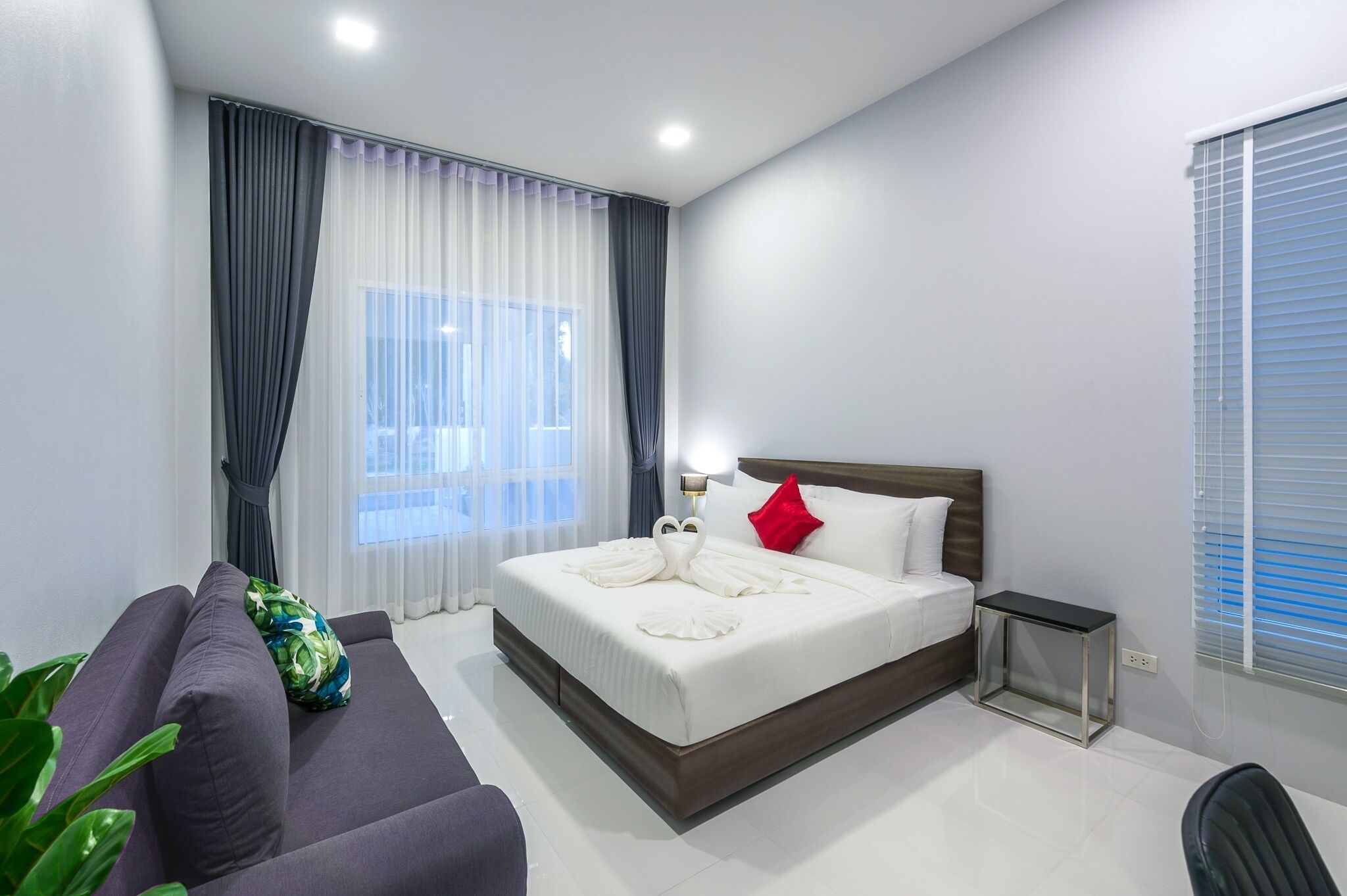 3 habitaciones, escritorio, wifi y ropa de cama 