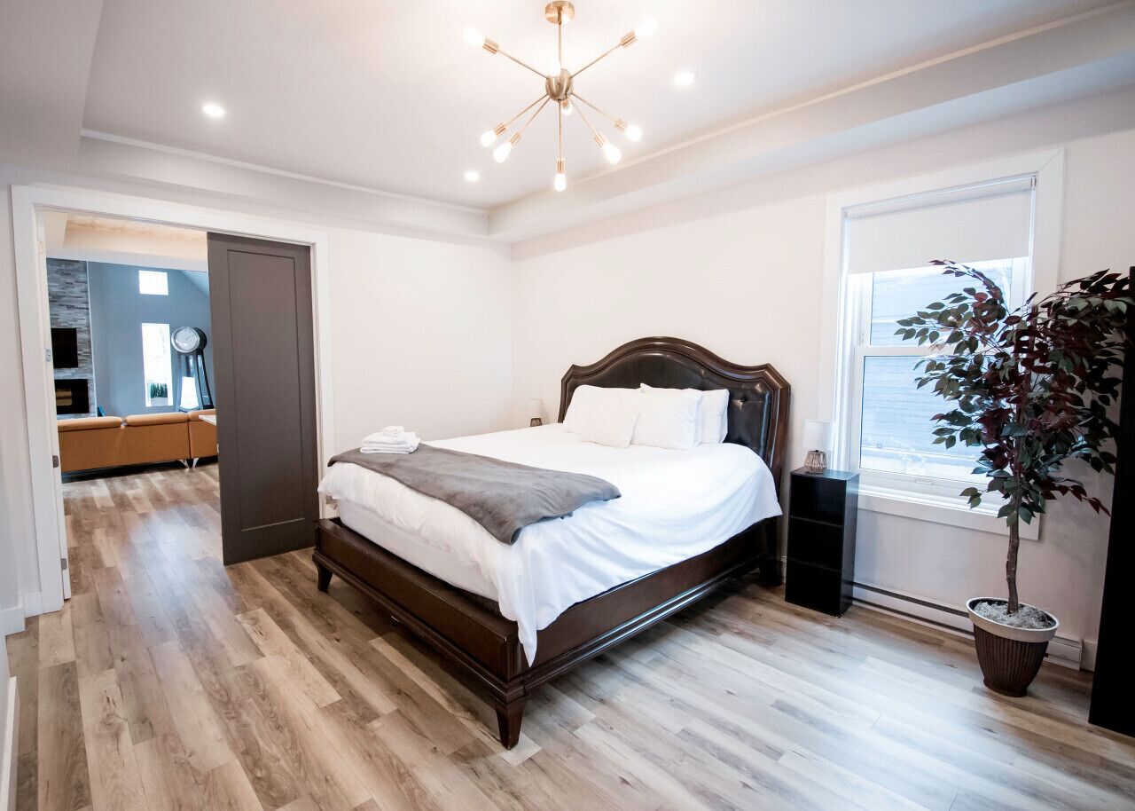 1 habitación, tabla de planchar con plancha, wifi gratis y ropa de cama 