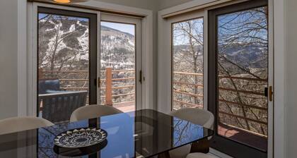 Vail + Pet Friendly + Private Hot Tub!