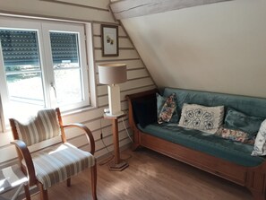 Comfort Double or Twin Room, Garden View | Living area - LE CLOS DU BUISSON (Saint-Aubin-sur-Gaillon)