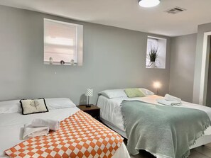 2 bedrooms, iron/ironing board, free WiFi, bed sheets