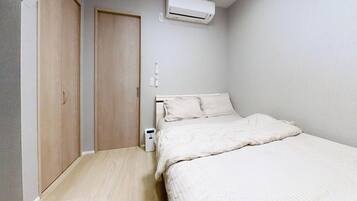 2 bedrooms, WiFi (free), bed sheets