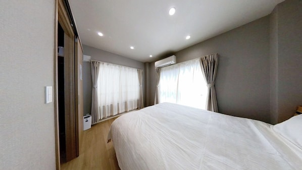 1 bedroom, free WiFi, bed sheets