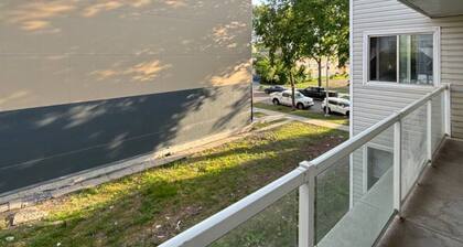 Bright Studio in Central YEG | Steps from Everything!