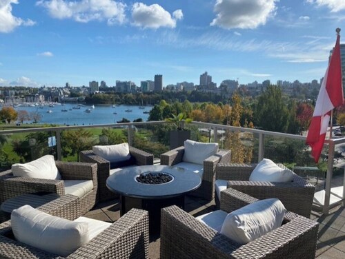 Luxury 3-Bed Ocean View Penthouse – Yaletown, Vancouver (3-Month Min, Pets OK)