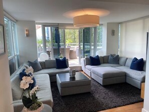 Smart-TV, Kamin, Computerbildschirme, Drucker