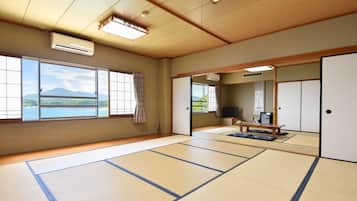 Japanese-style Quadruple Room, Non Smoking, Ocean View (Main Building) | Free WiFi, bed sheets