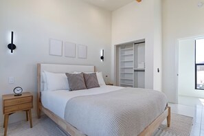 3 Schlafzimmer, Reisekinderbett, WLAN, Bettwäsche