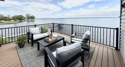 Huge 6BR Oneida Lakefront Retreat - Sleeps 20!