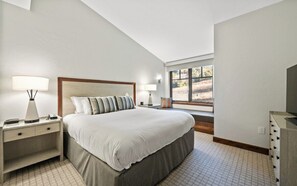 2 makuuhuonetta, silitysrauta/-lauta, Wi-Fi, vuodevaatteet