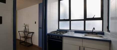 Fridge, microwave, oven, coffee/tea maker