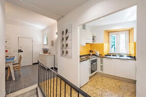 Appartement Standard, 2 chambres, terrasse (Charming Apartment with Balcony In) | Cuisine privée