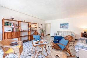 Appartement Standard, 2 chambres, terrasse (Charming Apartment with Balcony In) | Intérieur