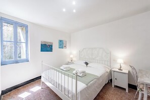 Apartamento estándar, 2 habitaciones, terraza (Charming Apartment with Balcony In) | 2 dormitorios